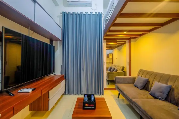 Homey and Comfort Living Studio Room at Dave Apartment — фото 4