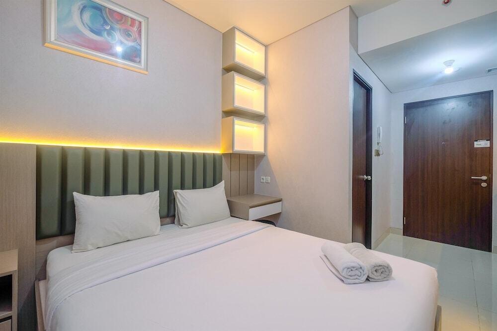 Nice and Comfy Studio Apartment at Transpark Cibubur — фото 2