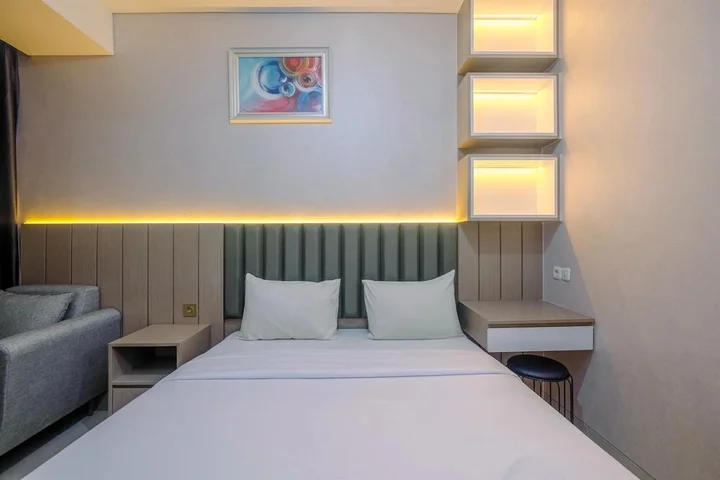 Депок: Nice and Comfy Studio Apartment at Transpark Cibubur