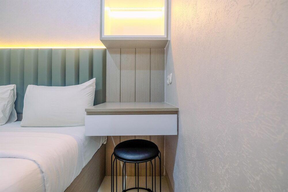 Nice and Comfy Studio Apartment at Transpark Cibubur — фото 5