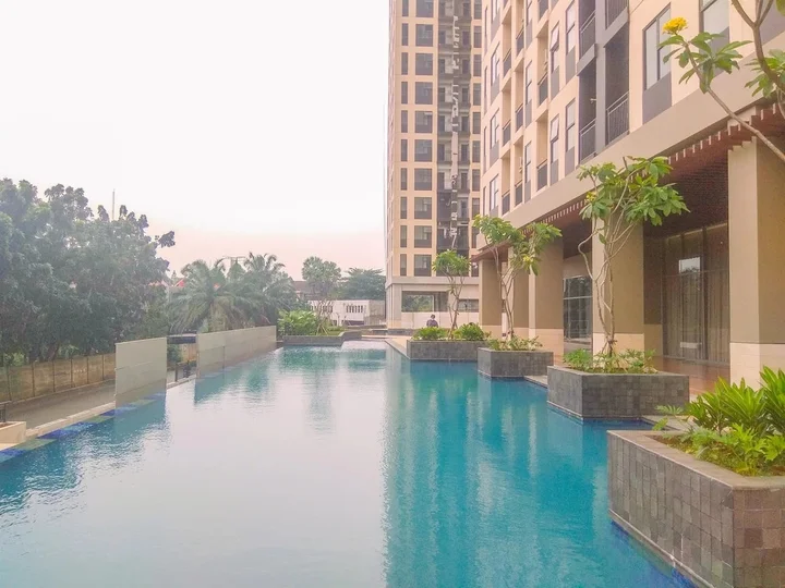 Депок: Homey and Comfort Living Studio Apartment Transpark Cibubur