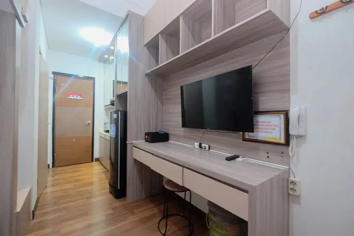 Comfortable and Cozy Stay Studio at Dave Apartment — фото 5