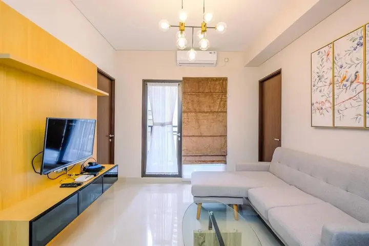 Elegant and Comfy 3BR Transpark Cibubur Apartment — фото 5