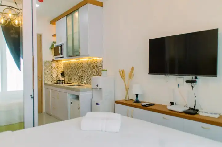 Cozy Stay Studio Apartment At B Residence Near Aeon Mall — фото 3