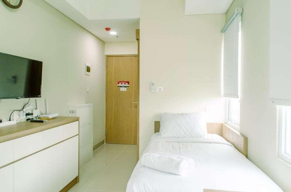 Legok: Comfortable And Simply Studio At B Residence