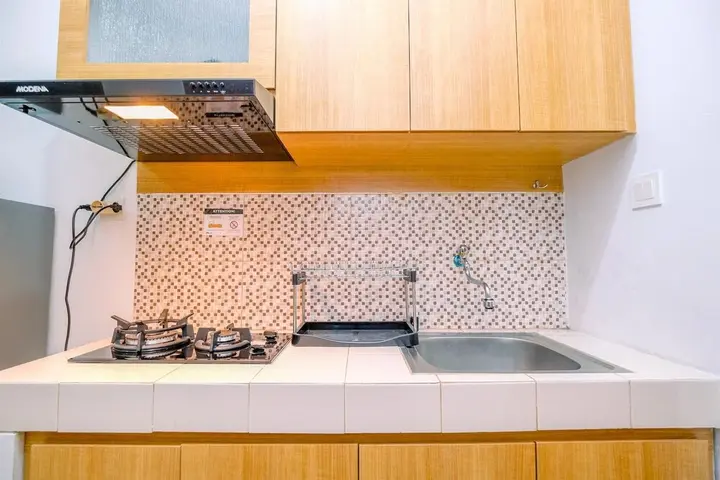 Депок: Minimalist And Homey Studio At Dave Apartment