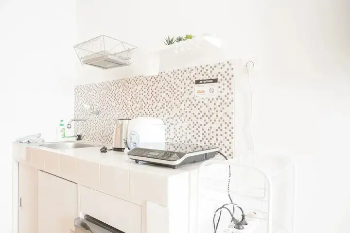 Депок: Homey and Cozy Living Studio Room at Dave Apartment