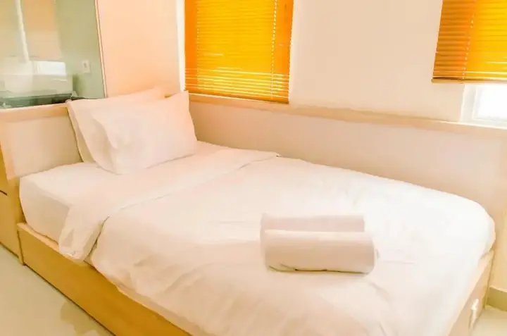 Legok: Comfy and Minimalist Studio Apartment at B Residence