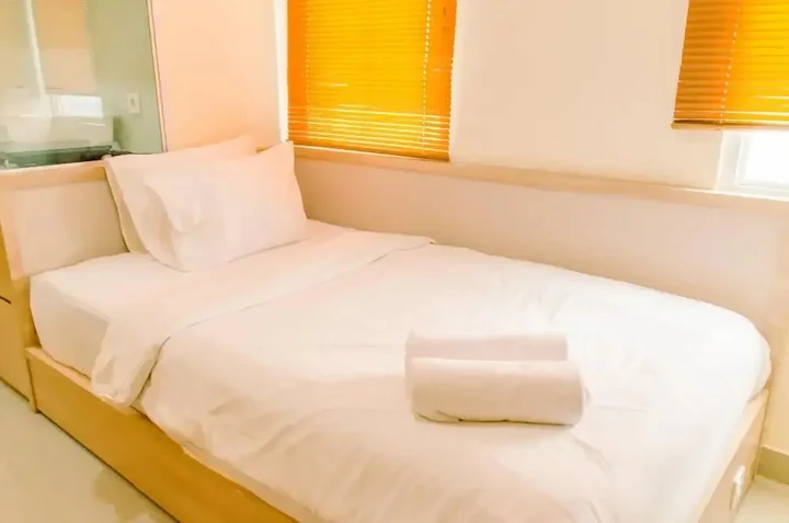 Legok: Comfy and Minimalist Studio Apartment at B Residence