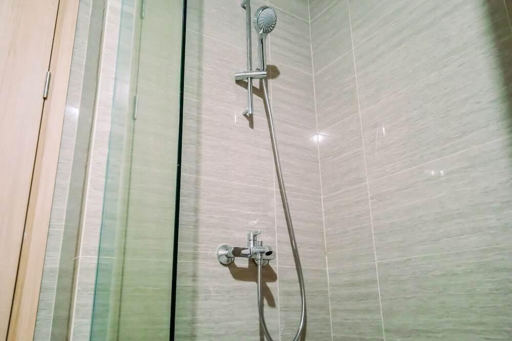 Тангеранг: Spacious and Elegant 4BR at Hillcrest House Apartment