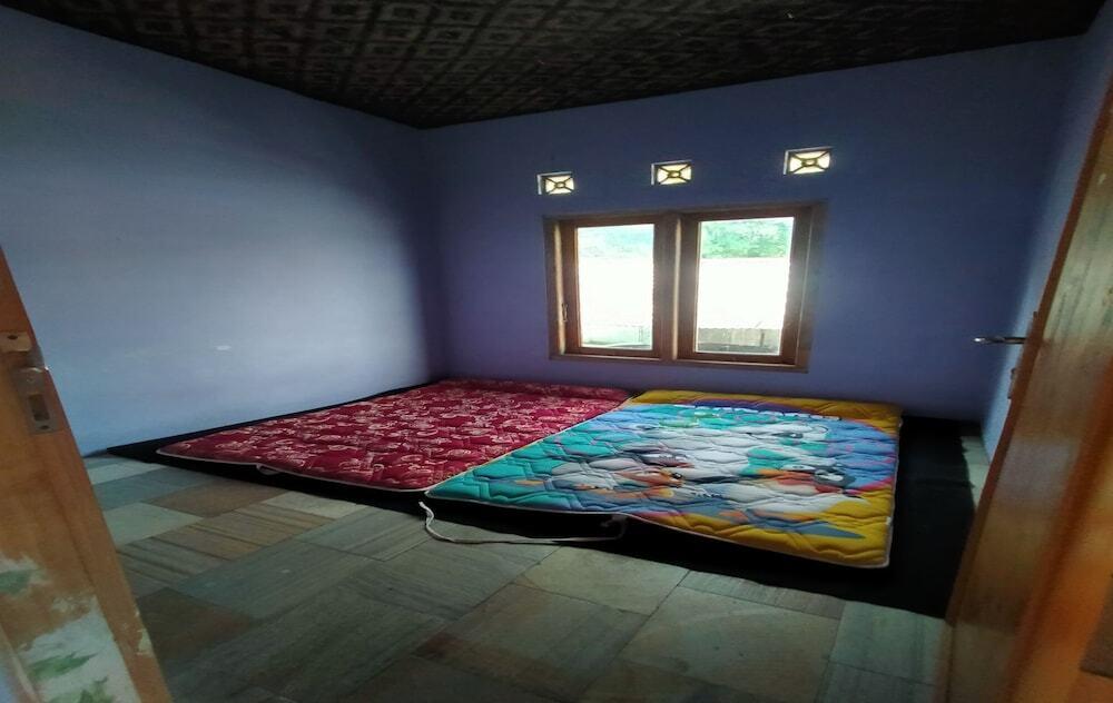 Батуретно: Binakarya Homestay Syariah