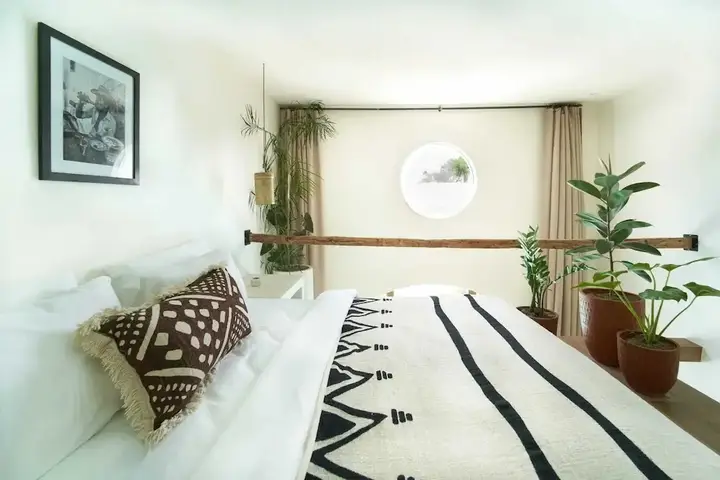 Stunning 4BR Villa With Rice Field View in Umalas — фото 5