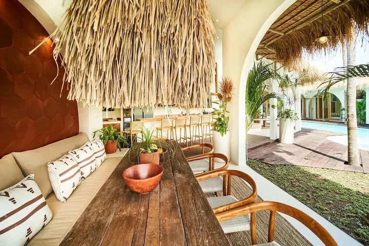 Керобокан: Stunning 4BR Villa With Rice Field View in Umalas