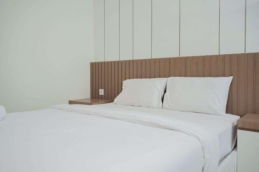 Comfort And Cozy Studio Apartment At B Residence By Travelio — фото 3
