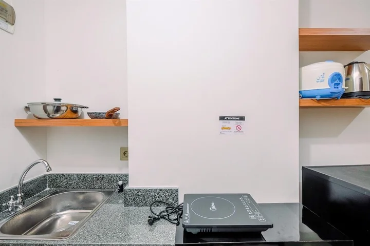 Депок: Well Furnished Studio At Transpark Cibubur Apartment