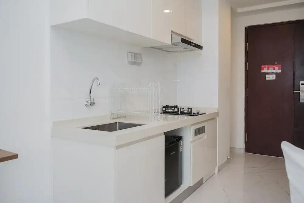 Legok: Studio Apartment At Sky House Bsd With Cozy Design