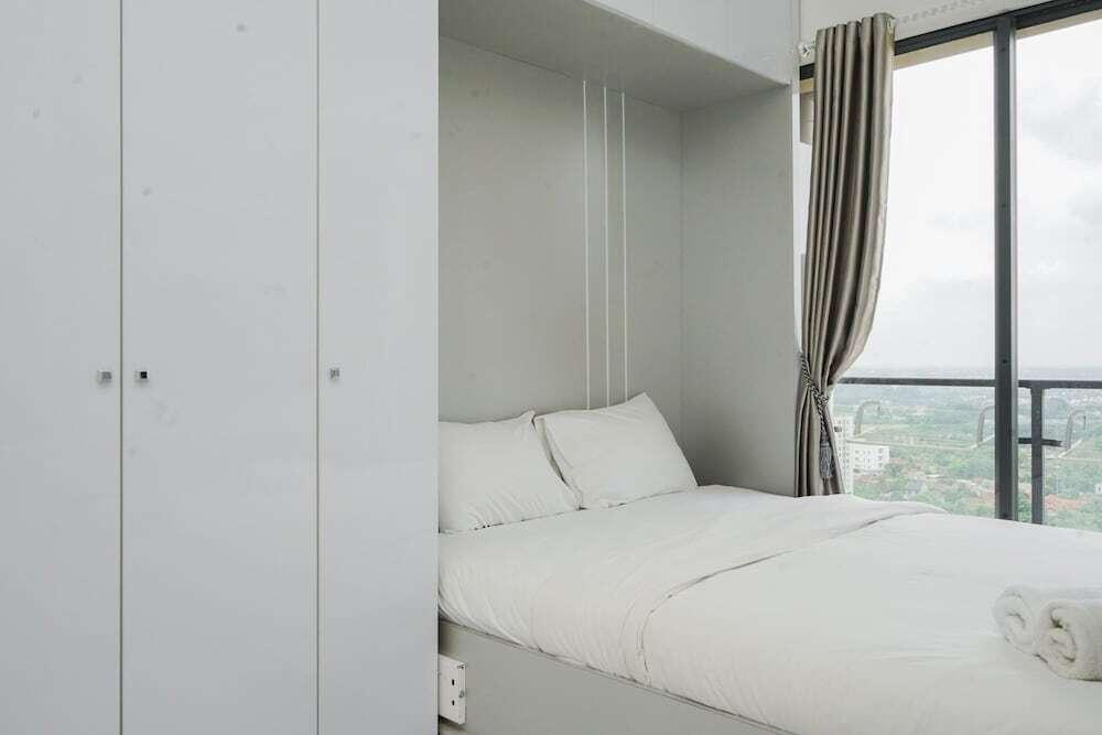 Homey And Warm Studio At Sky House Bsd Apartment — фото 5