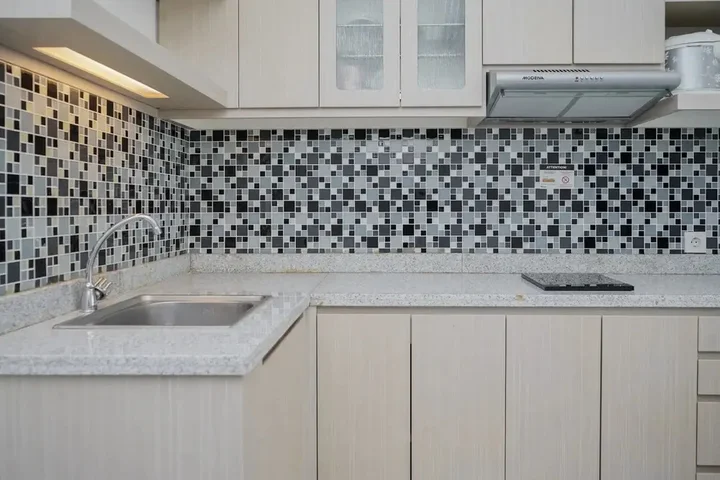 Legok: Modern Look And Comfy 2Br At Casa De Parco Apartment