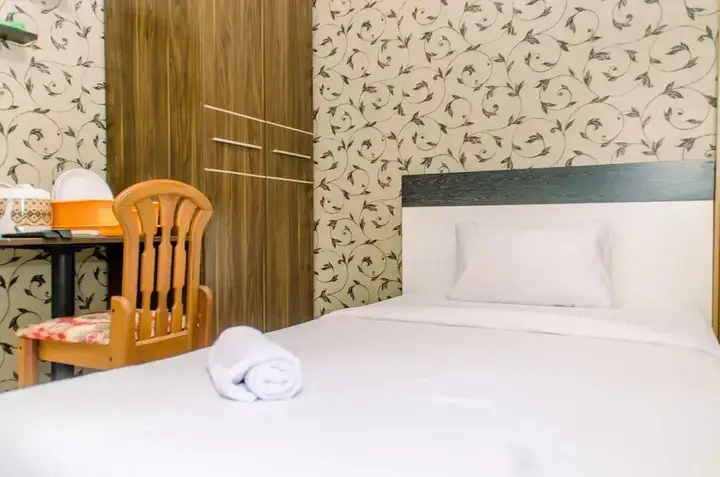 Warm And Cozy Studio Apartment (No Kitchen) At Aeropolis Residence — фото 3