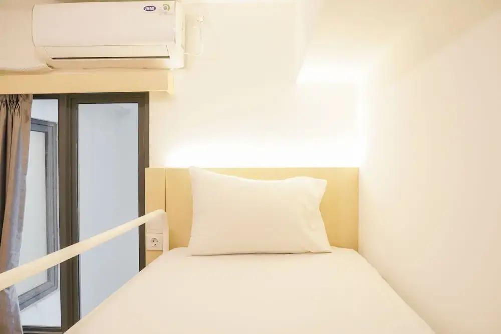 Fully Furnished With Comfortable Design 2Br Sky House Apartment Bsd — фото 3