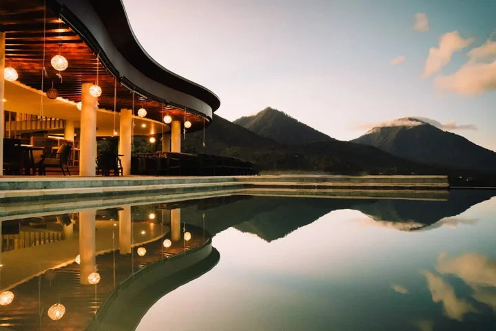 Мундук: Elevate Bali