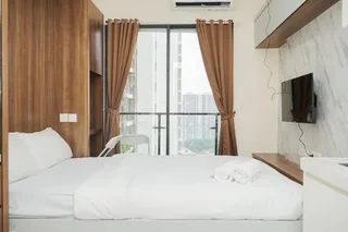 Legok: Cozy And Minimalist Studio Room At Sky House Bsd Apartment