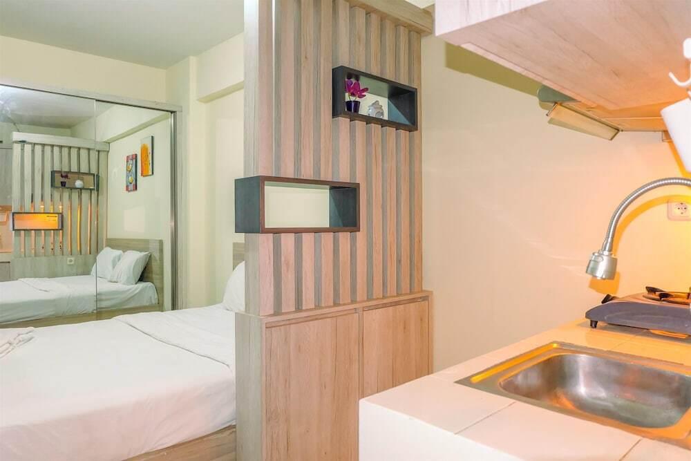 Best and Simply Homey Studio Cinere Resort Apartment — фото 4