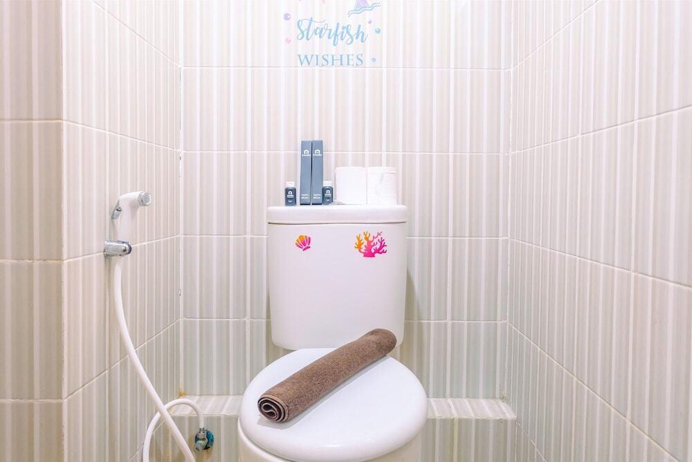 Депок: Best and Simply Homey Studio Cinere Resort Apartment