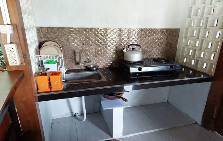 Батуретно: DikaJaya Guesthouse Syariah