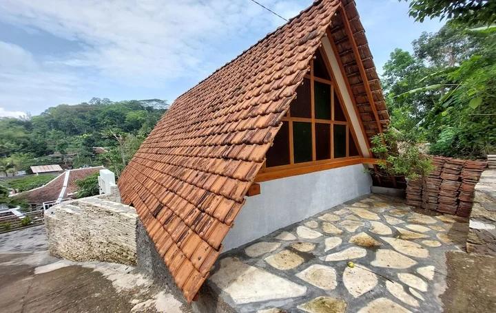 Батуретно: DikaJaya Guesthouse Syariah