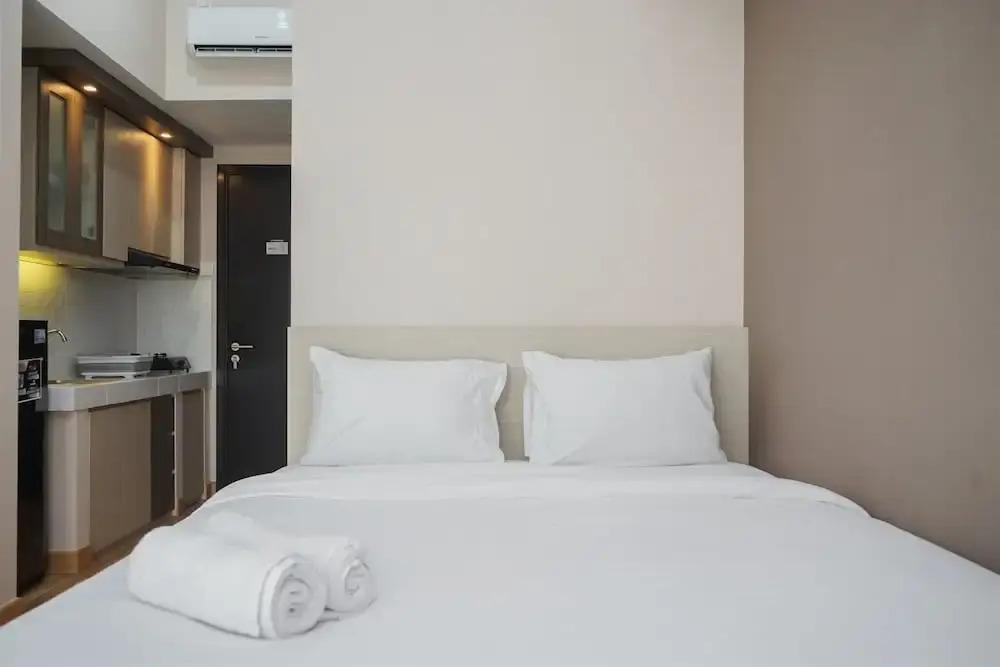 Nice And Comfort Studio At Casa De Parco Apartment — фото 3