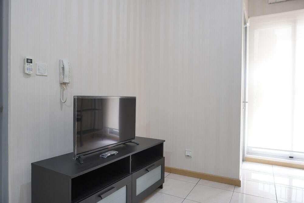 Legok: Comfort And Simply 2Br At M-Town Residence Apartment