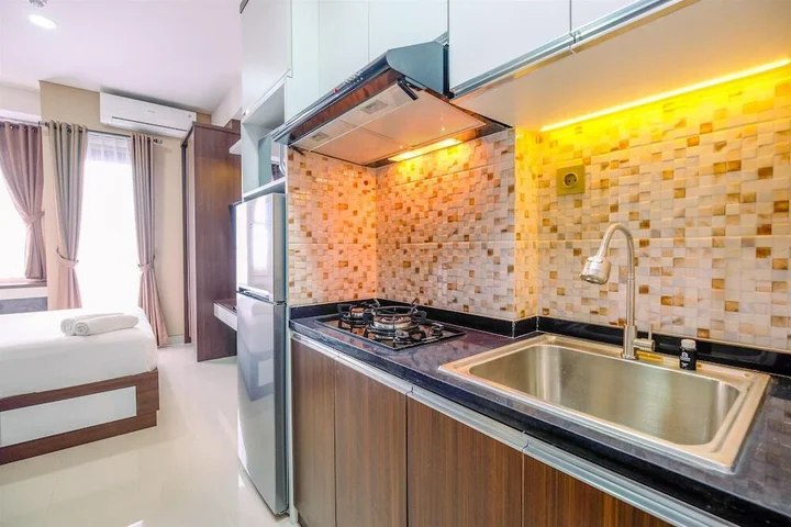 Депок: Comfortable And Modern Studio Transpark Cibubur Apartment