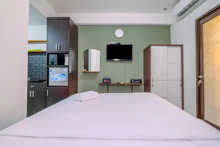 Fancy And Nice Studio At Transpark Cibubur Apartment — фото 2