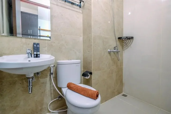 Депок: Fancy And Nice Studio At Transpark Cibubur Apartment