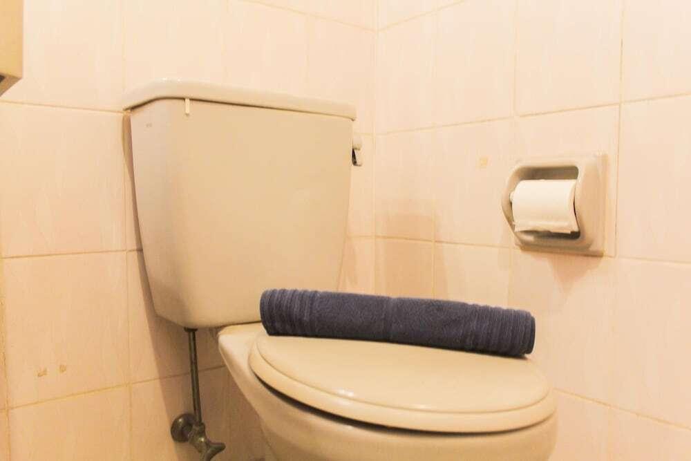 Тангеранг: Spacious 3Br Apartment At Kondominium Golf Karawaci