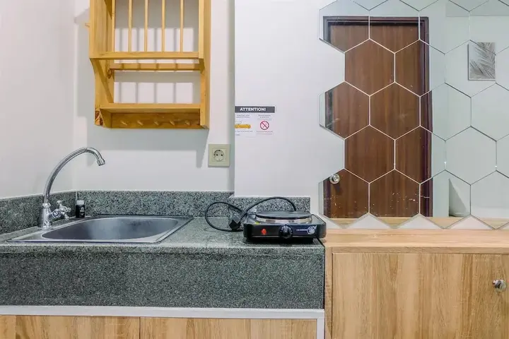 Депок: Simply And Homey Studio Transpark Cibubur Apartment