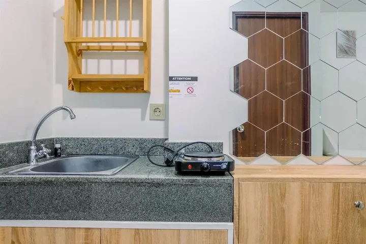Депок: Simply And Homey Studio Transpark Cibubur Apartment