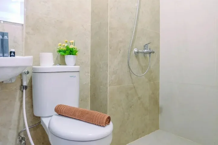Депок: Simply And Homey Studio Transpark Cibubur Apartment