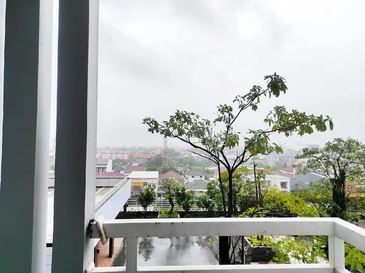 Макассар: Nice And Elegant Studio At Vida View Makassar Apartment