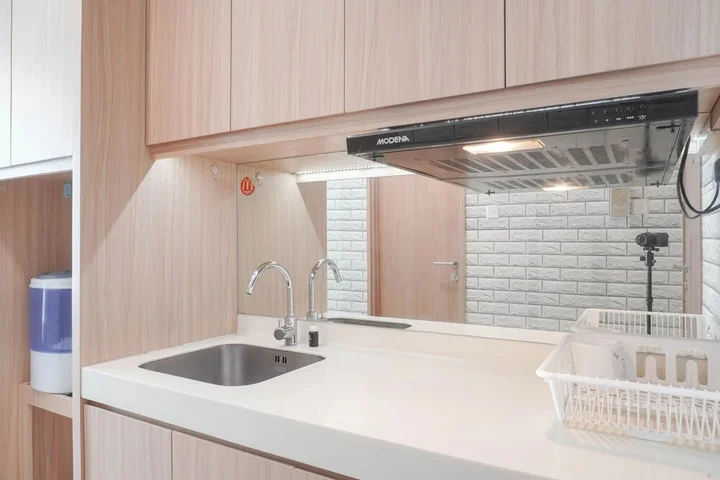 Тангеранг: Minimalist Studio Room At Tree Park City Cikokol Apartment