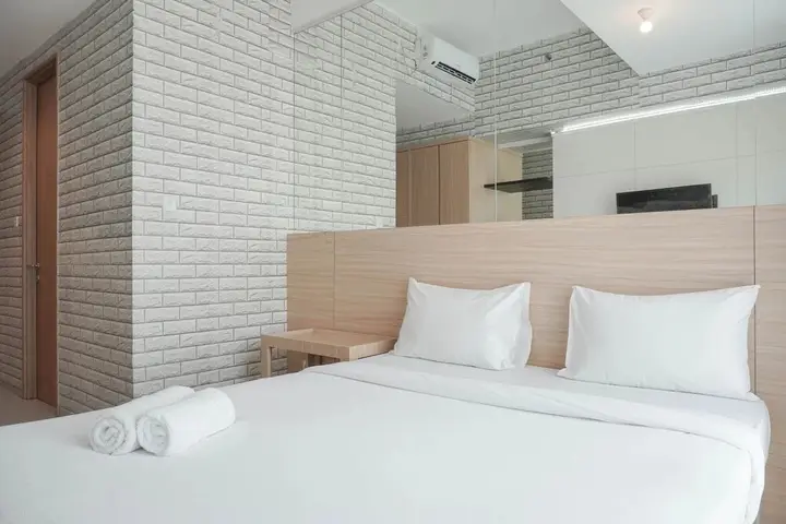 Minimalist Studio Room At Tree Park City Cikokol Apartment — фото 2