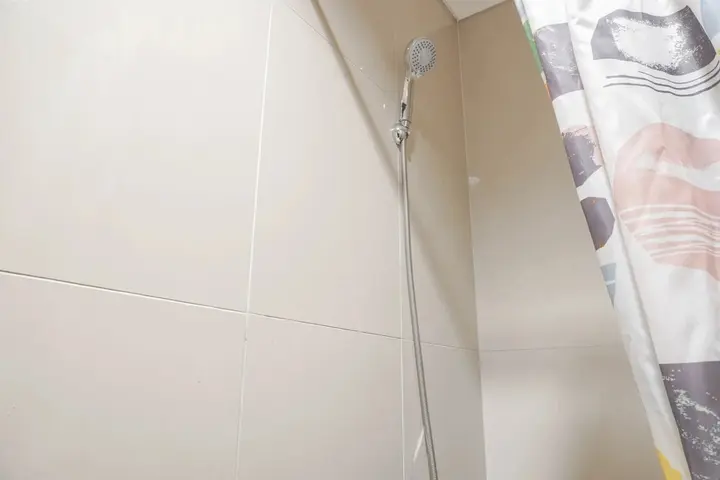 Тангеранг: Minimalist Studio Room At Tree Park City Cikokol Apartment