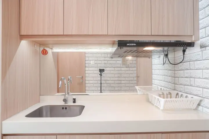 Тангеранг: Minimalist Studio Room At Tree Park City Cikokol Apartment