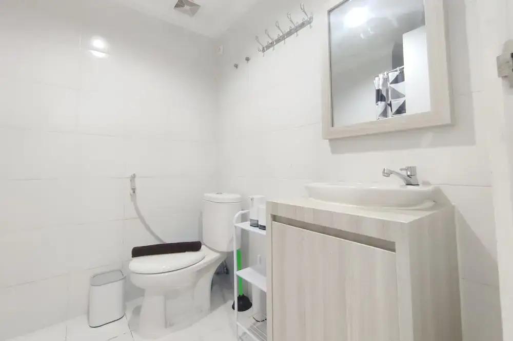 Семаранг: Nice Cozy Studio At Paltrow City Apartment
