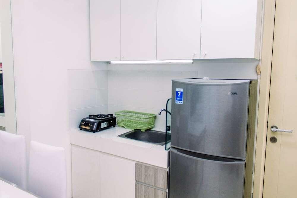 Legok: Warm And Minimalist 3Br Apartment At M-Town Residence