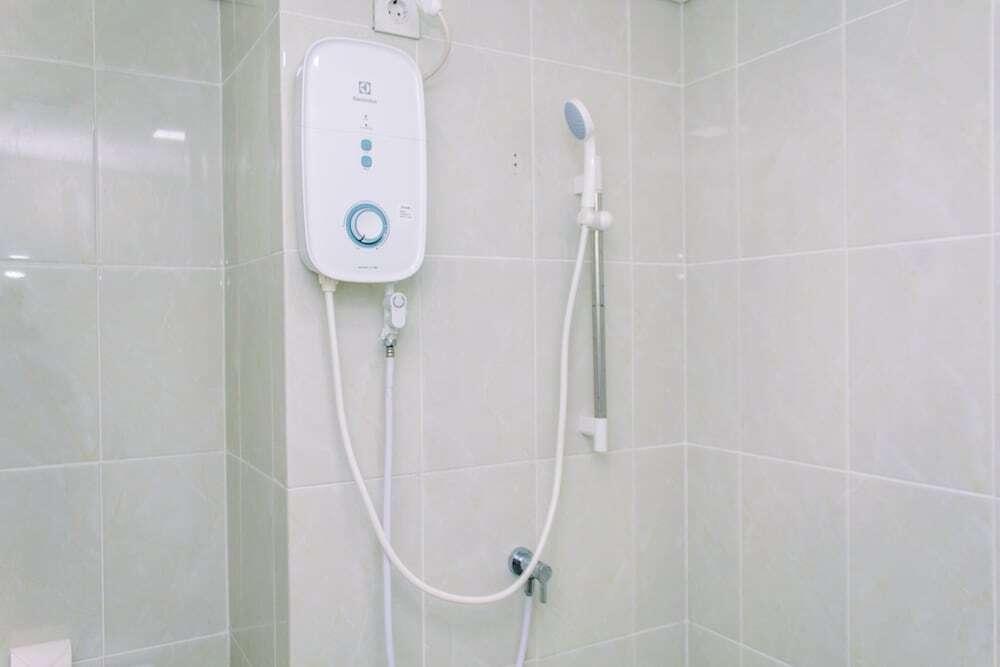 Legok: Warm And Minimalist 3Br Apartment At M-Town Residence