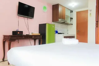 Депок: Homey and Cozy Living Studio at Margonda Residence 2 Apartment