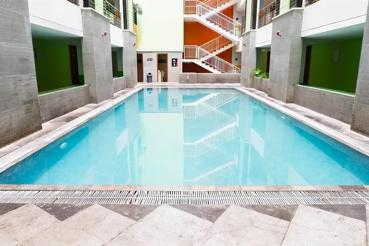 Сурабая: Best Value & Spacious Studio Room Apartment at High Point Serviced