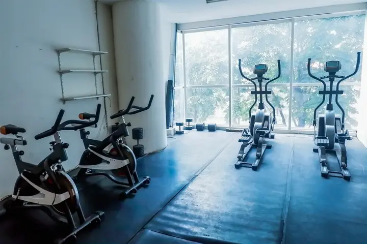 Сурабая: Best Value & Spacious Studio Room Apartment at High Point Serviced
